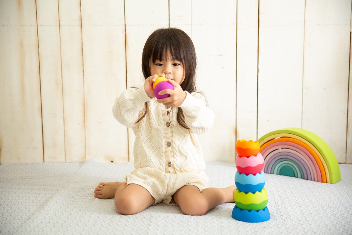 ChaChaChaのおもちゃで遊ぶ赤ちゃん(6〜12ヶ月)